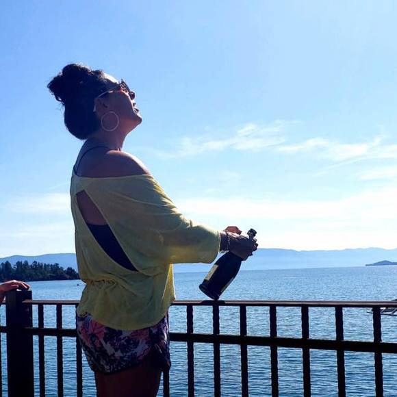 Meet your Posher, Shannon - Picture 1 of 1